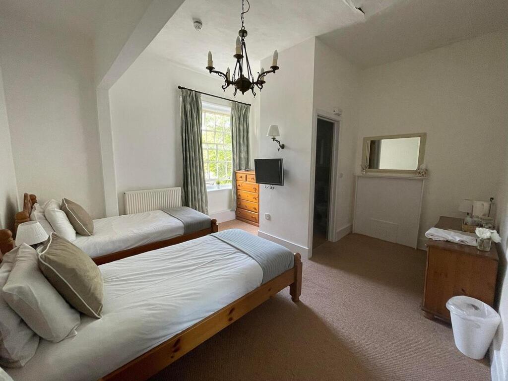 George & Falcon Bed & Breakfast เซาธ์แธมป์ตัน ภายนอก รูปภาพ