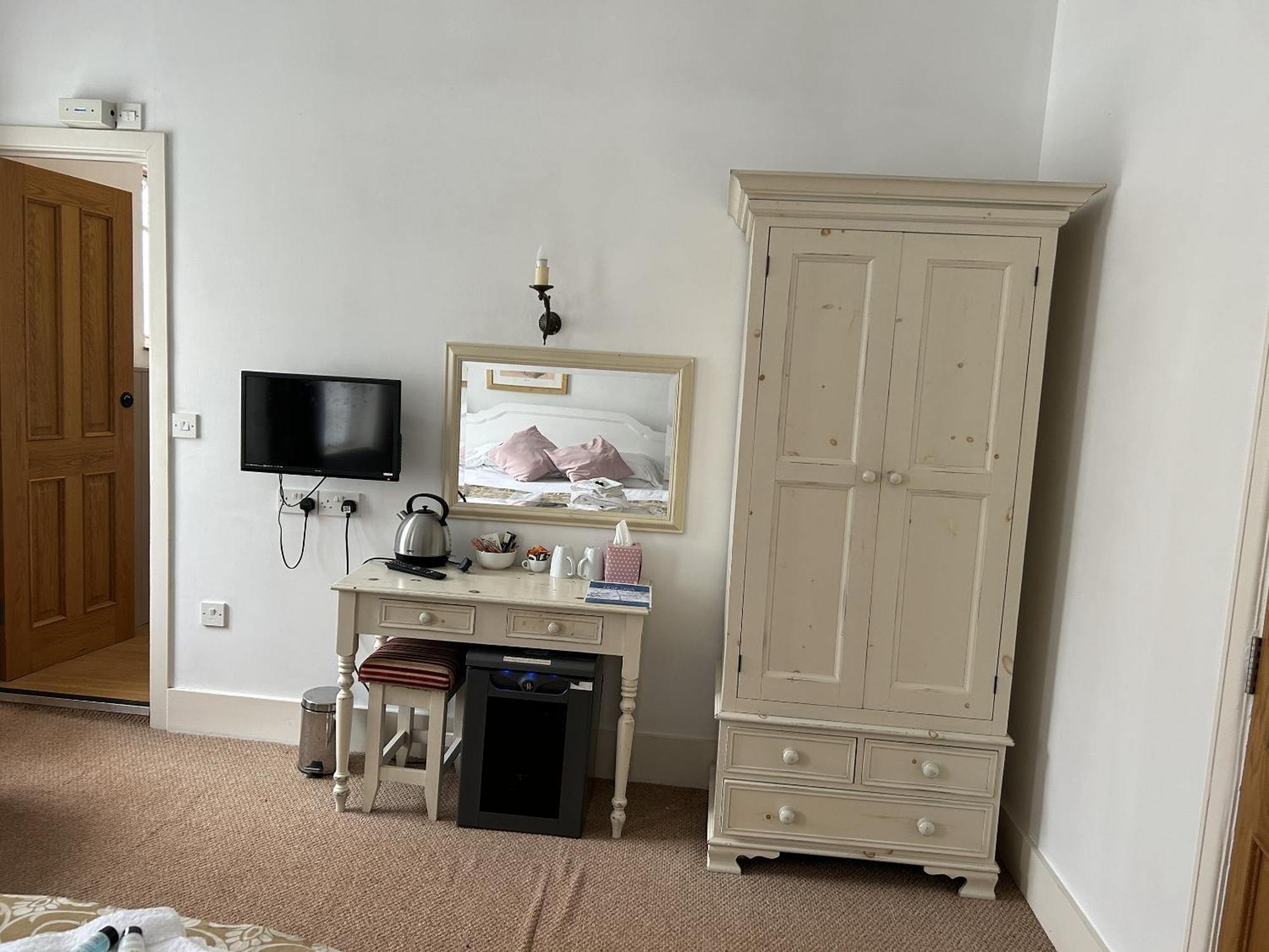 George & Falcon Bed & Breakfast เซาธ์แธมป์ตัน ภายนอก รูปภาพ